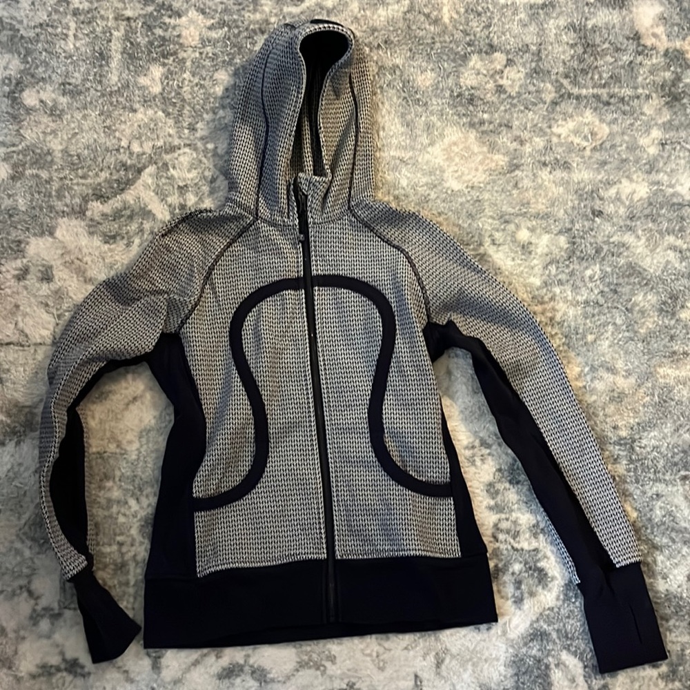 Lulemon hoodie